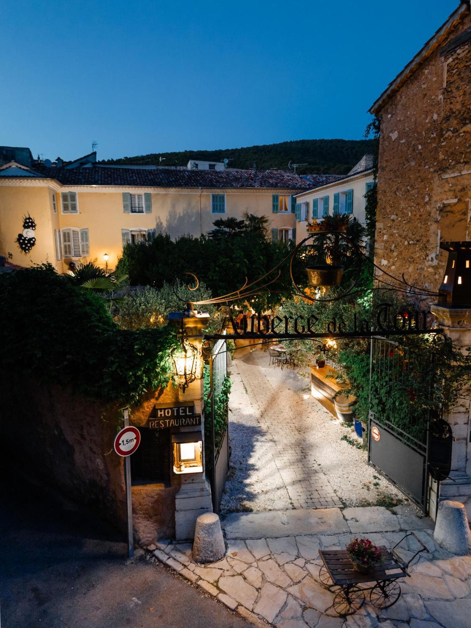 Auberge De La Tour Aups Exterior photo